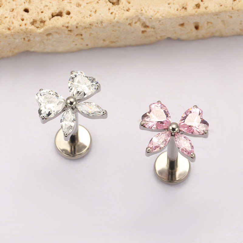 ASTM F136 TItanio Cuore CZ Arc - Conch Earring Hoop recensione e prezzo