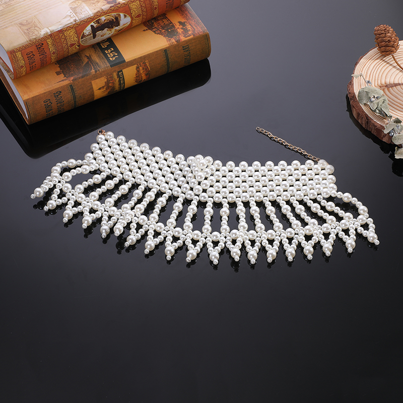 Collana alla moda con perle, c - Body Jewelry Brands recensione e prezzo